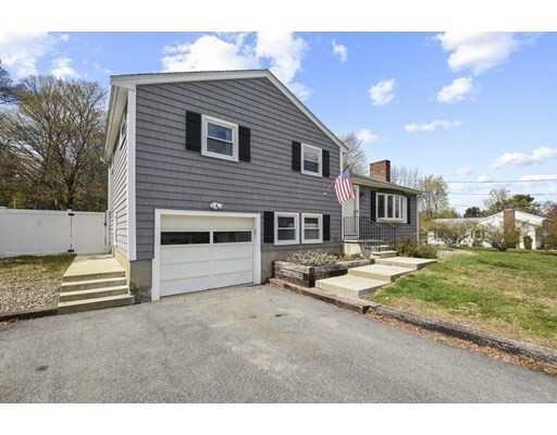 Property Photo: 13 Sunset Circle MA 01752