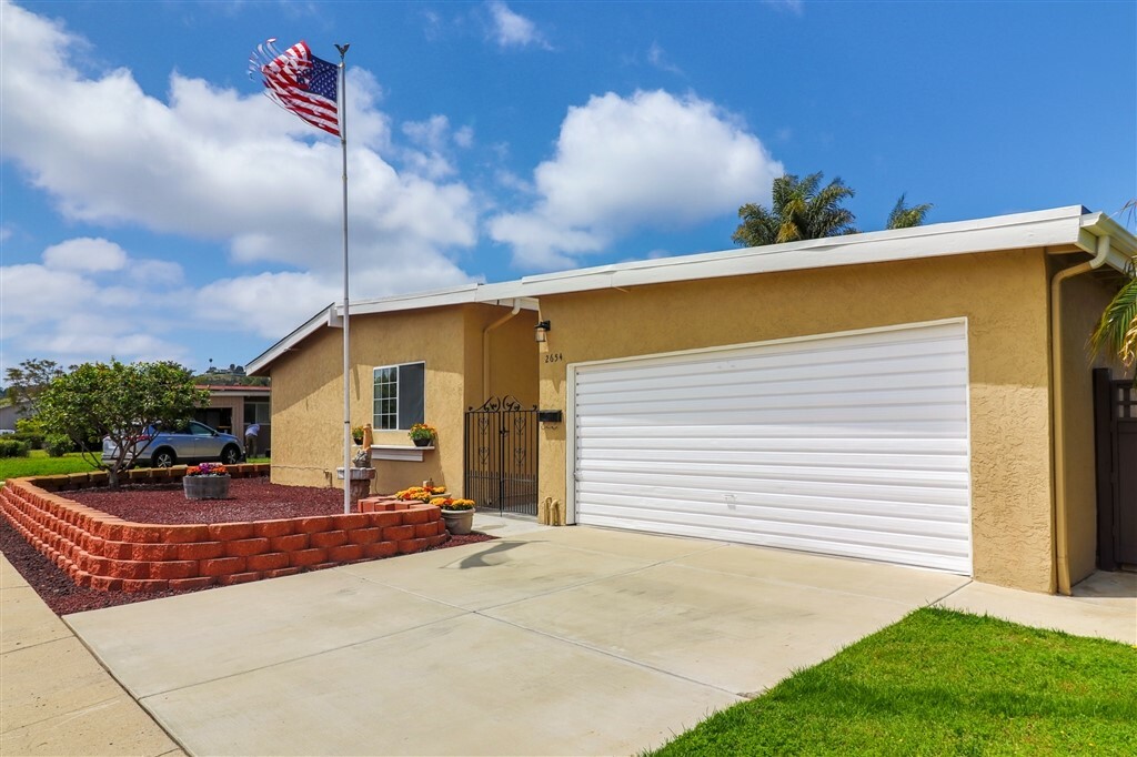 Property Photo:  2654 Havasupai  CA 92117 