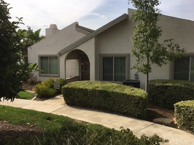 Property Photo: 1090 Ardmore Circle CA 92374