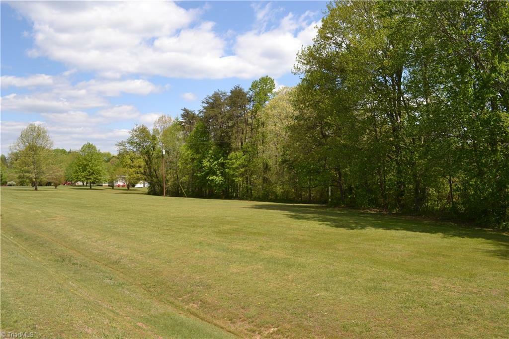 Property Photo:  261 Mallard Road  NC 27025 