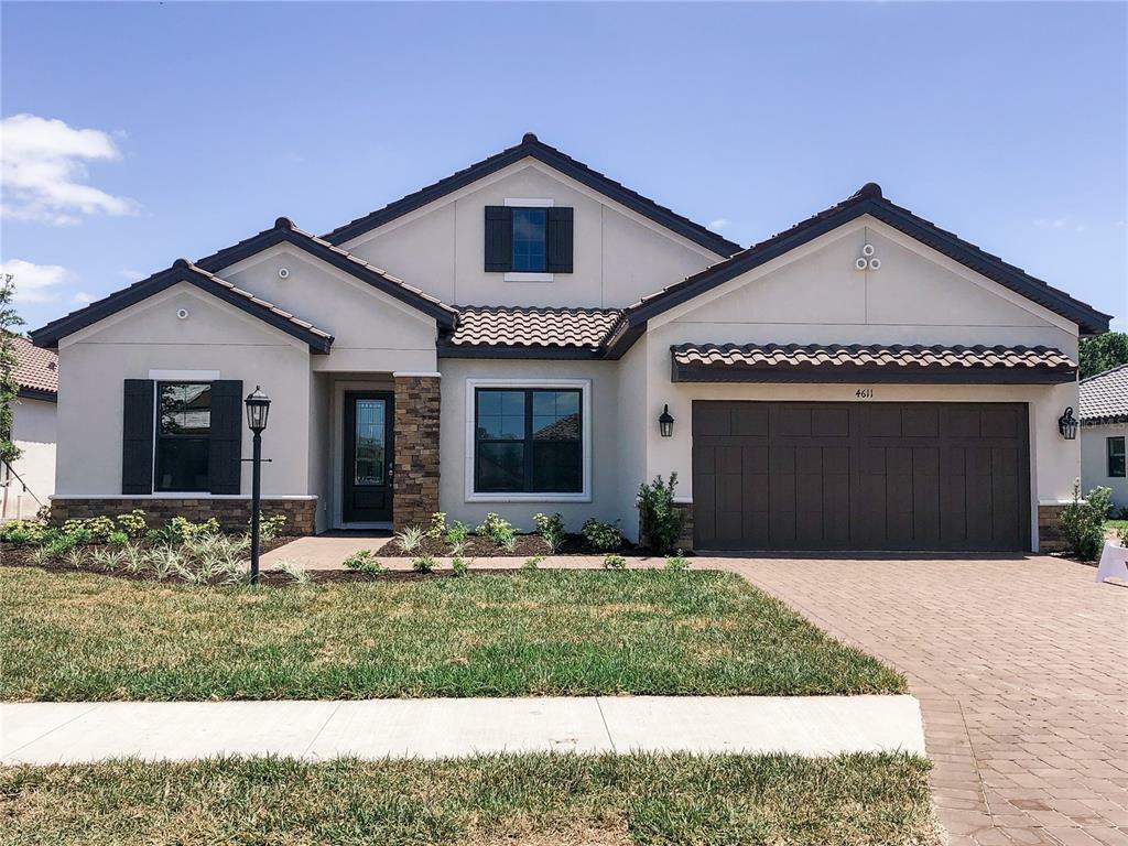 Property Photo: 4611 Trento Place FL 34211