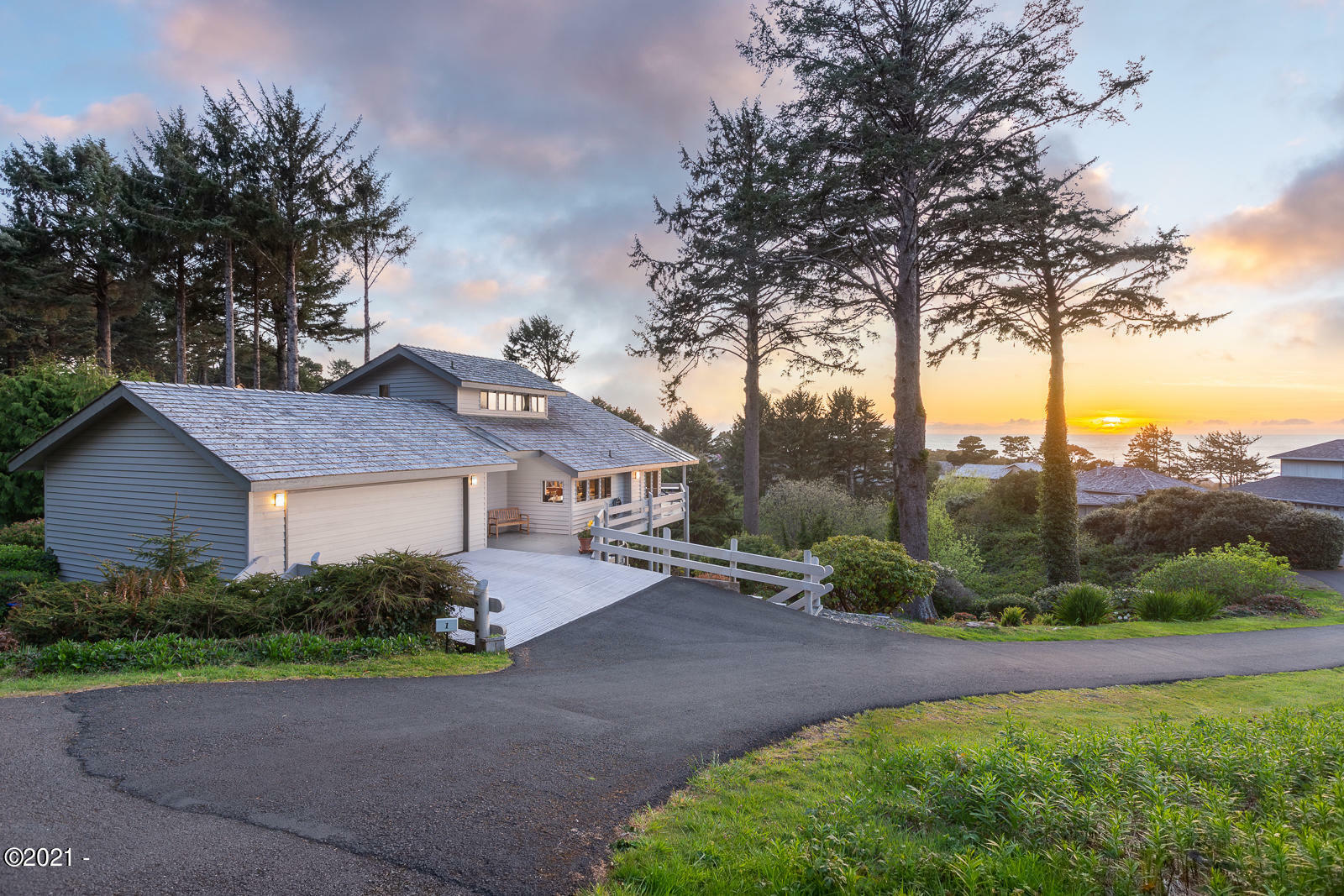 Property Photo: 1 Huckleberry Lane OR 97388
