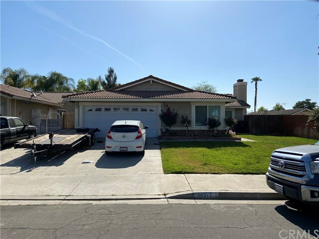 Property Photo:  14372 Woodlark Lane  CA 92553 