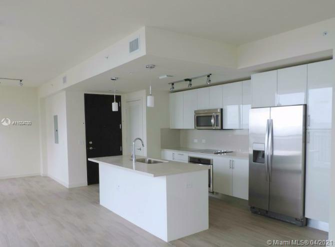 Property Photo:  999 SW 1 Av 2503  FL 33130 