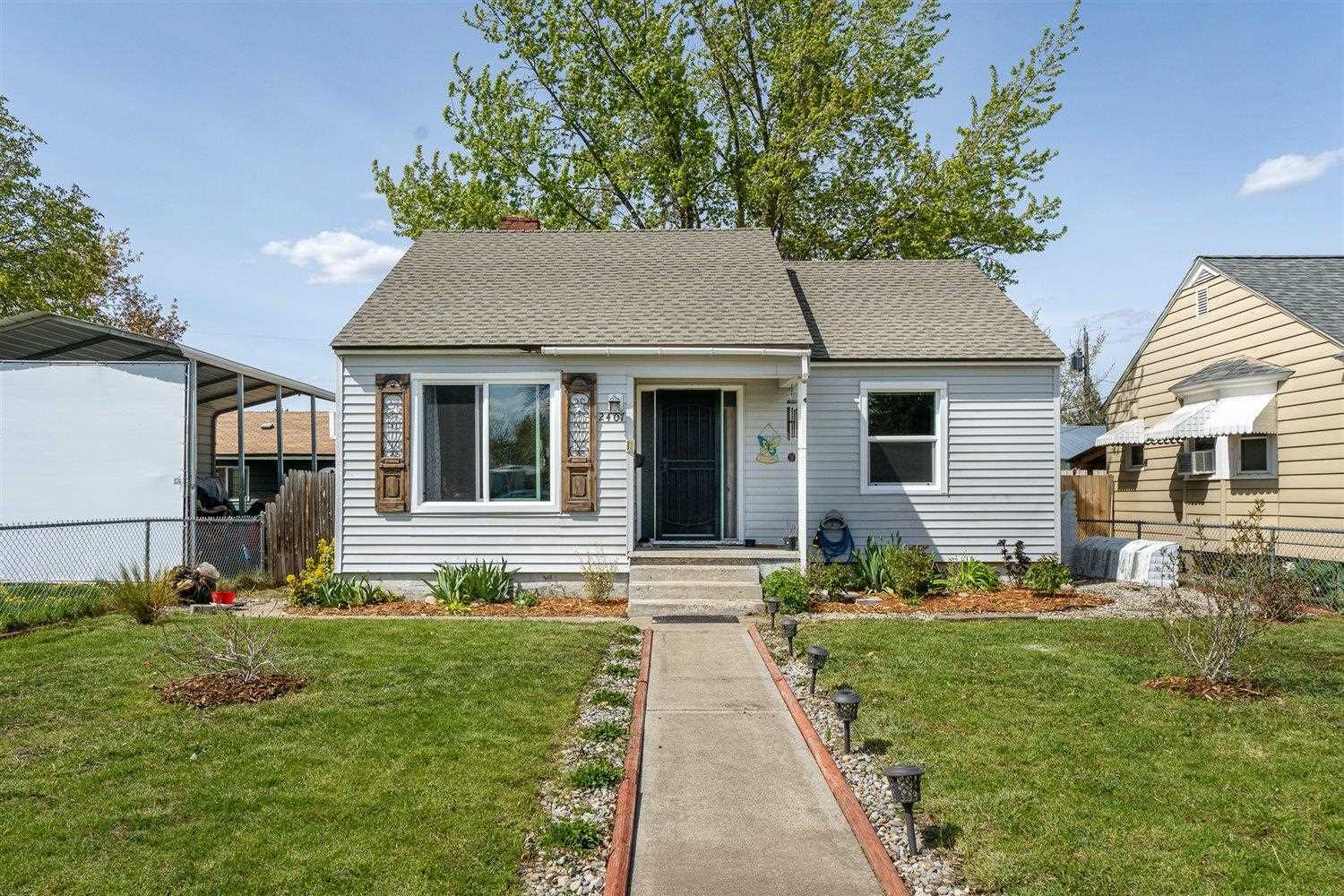 Property Photo:  2407 E South Crescent St  WA 99207 