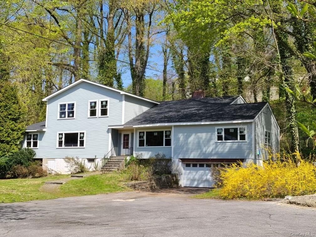 Property Photo: 5 Lorraine Place NY 10583