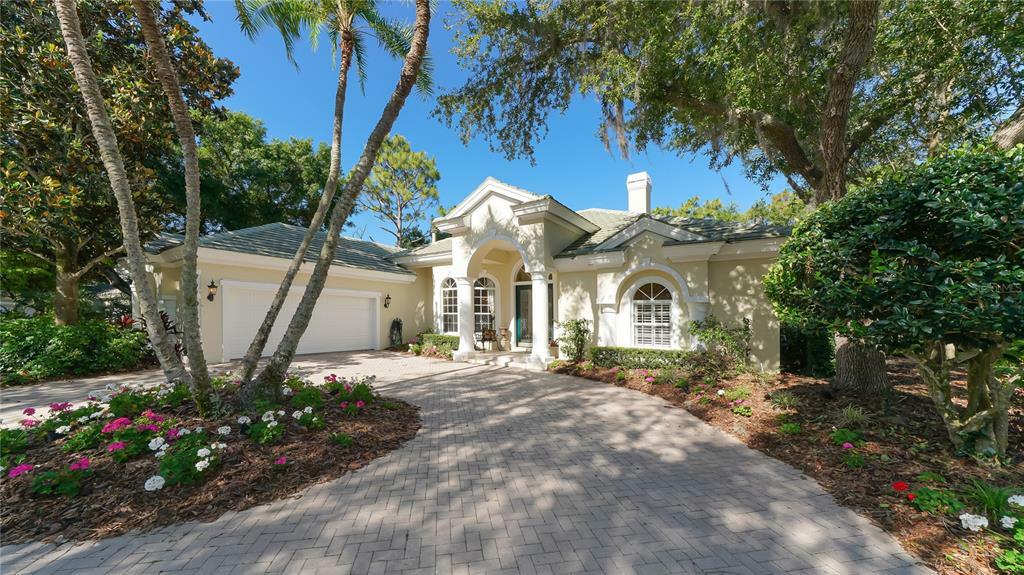 Property Photo: 7111 Chatsworth Court FL 34201