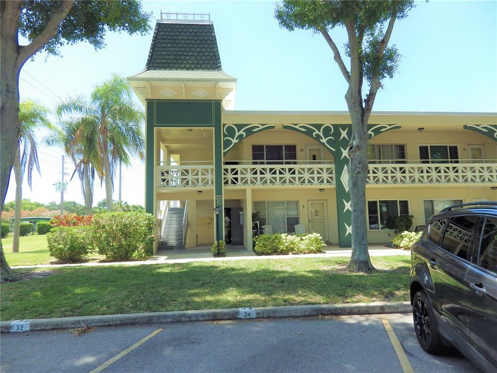 Property Photo: 2400 Franciscan Drive 30 FL 33763