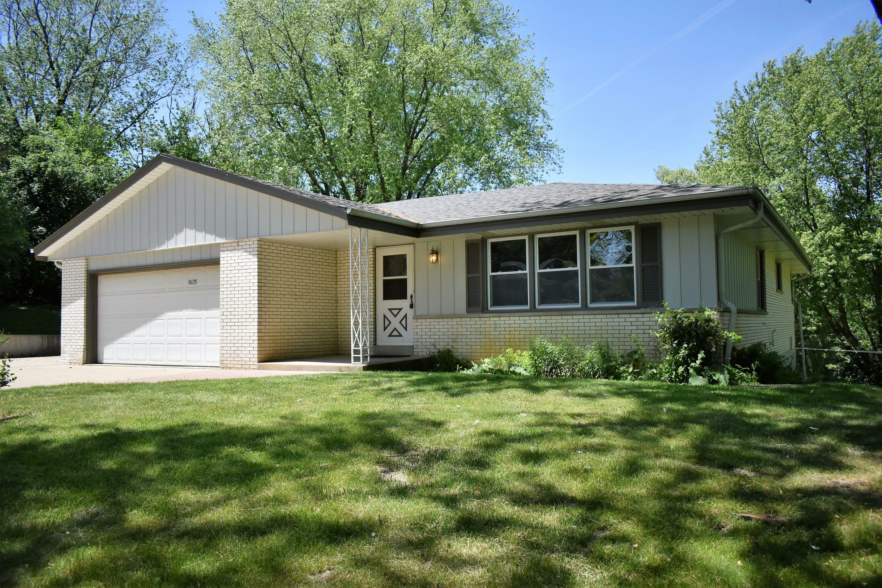 Property Photo:  5675 S Aberdeen Dr  WI 53146 