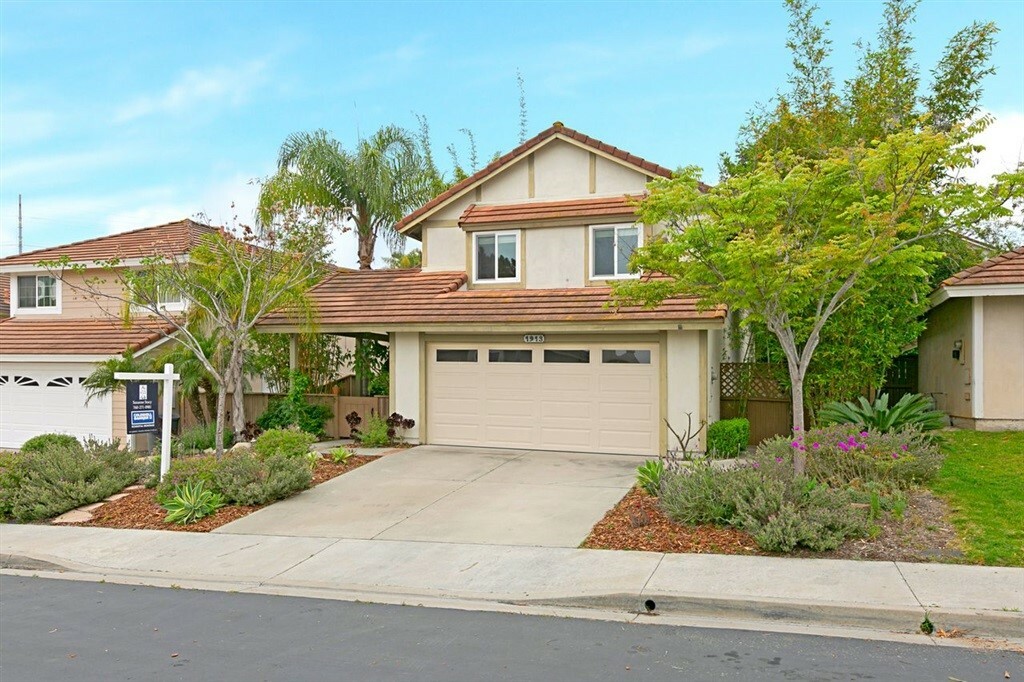 Property Photo: 1913 Willow Ridge Dr CA 92081