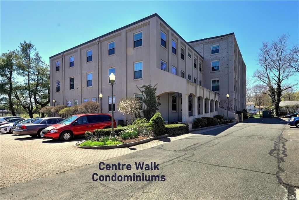 Property Photo:  146 High Street 211  CT 06460 