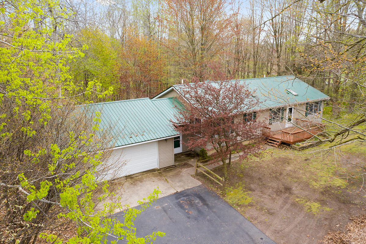 Property Photo: 20 50th Avenue MI 48850