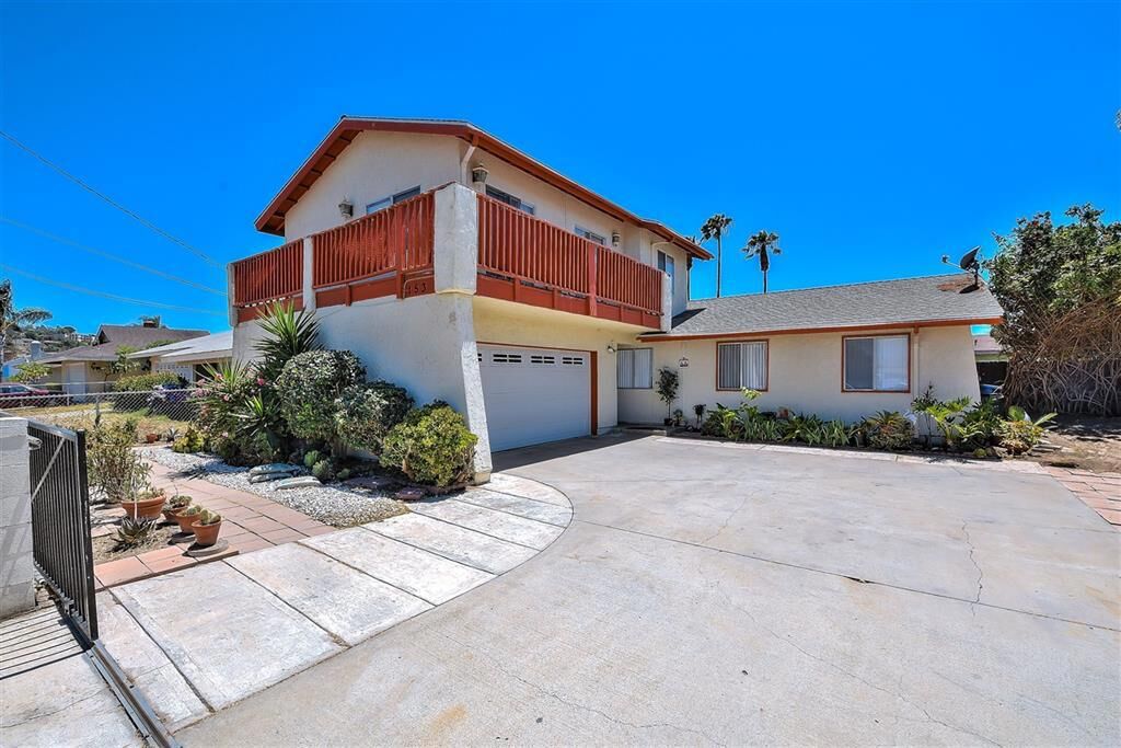 Property Photo:  153 Mayfair St  CA 92058 