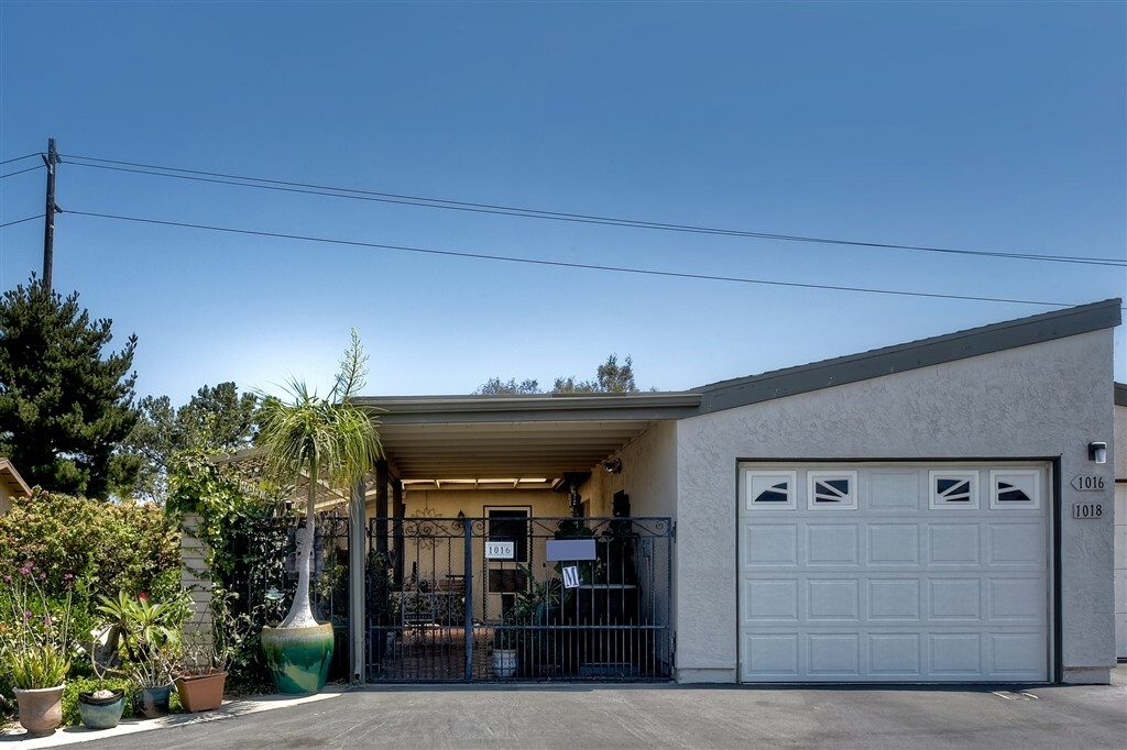 Property Photo:  1016 Turnstone Way  CA 92057 