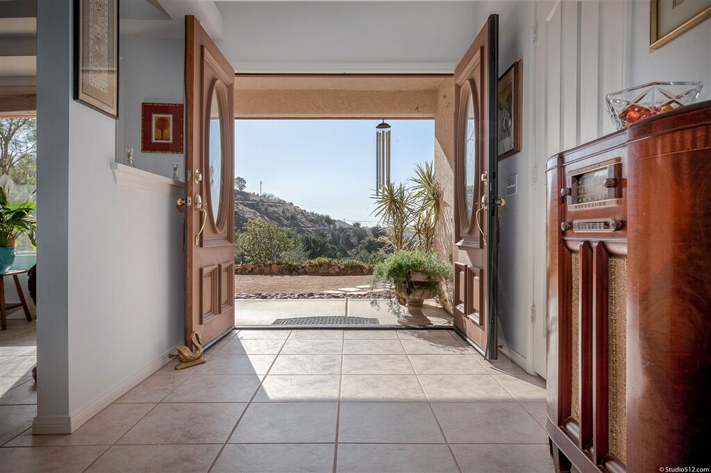 Property Photo: 29574 Lilac Rd CA 92082