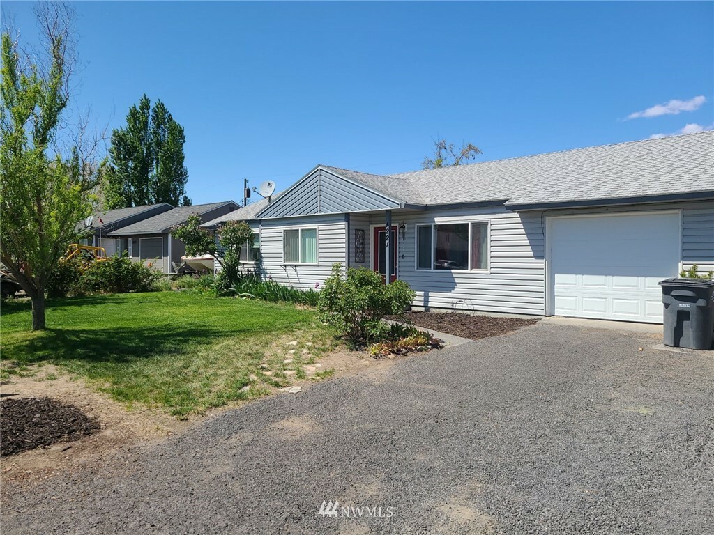 1221 Mitchell Avenue  Moses Lake WA 98837 photo