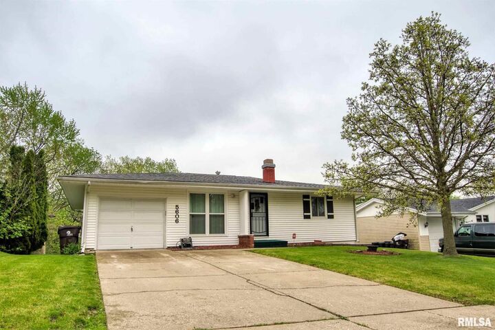 5606 N Graceland  Peoria IL 61614 photo