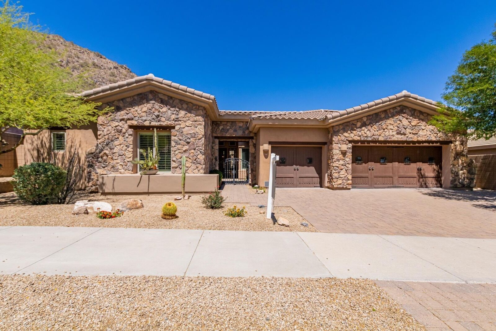 Property Photo: 14364 E Charter Oak Drive AZ 85259