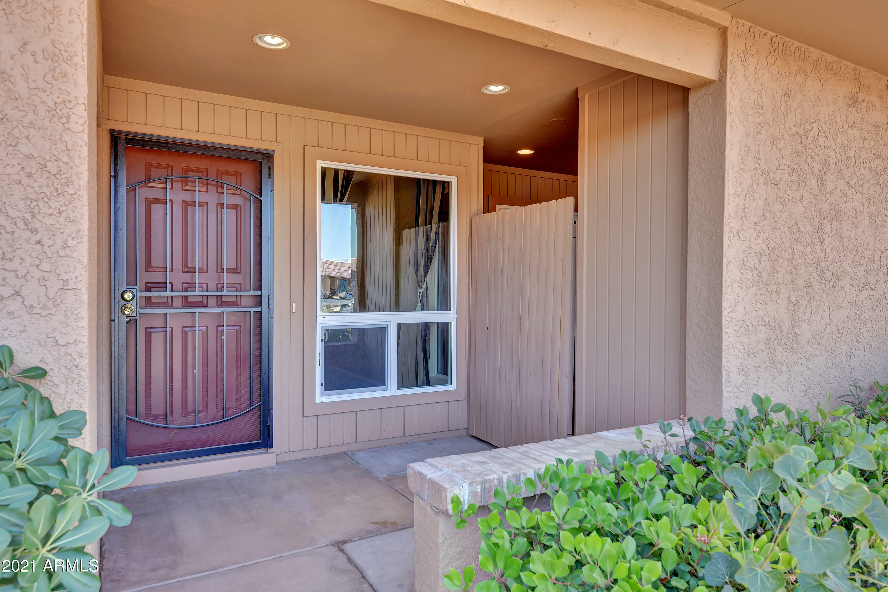 Property Photo:  427 W Pontiac Drive 2  AZ 85027 