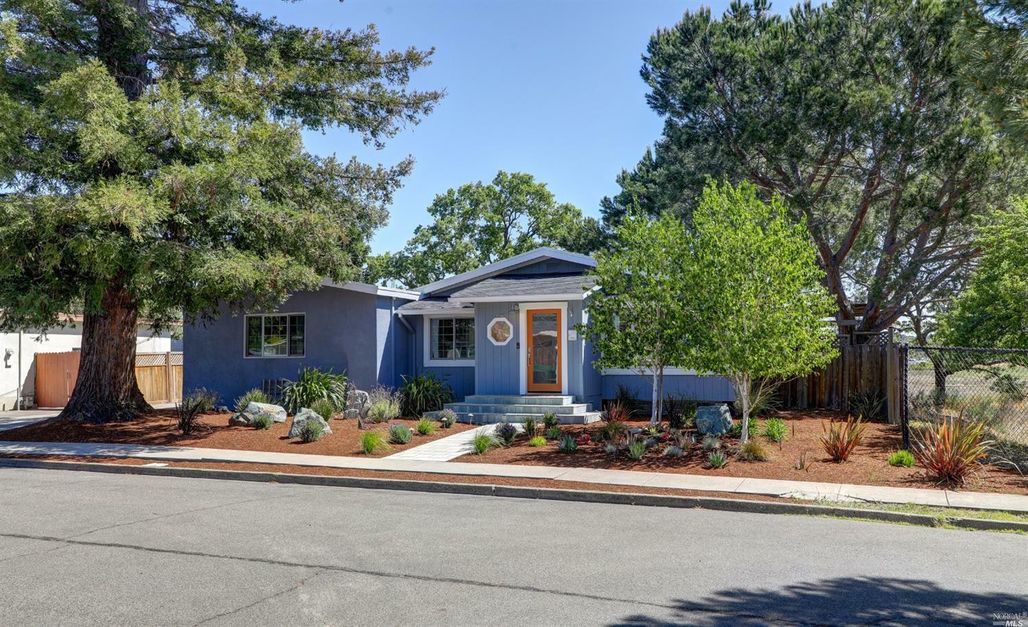 Property Photo: 1380 Donna Street CA 94947