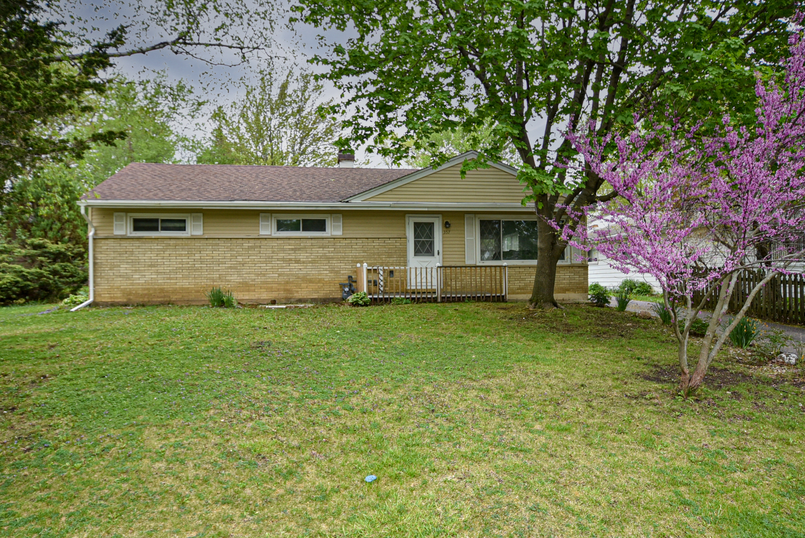 Property Photo: 357 Birchwood Drive IL 60002