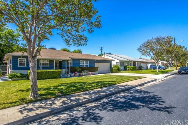Property Photo: 697 E 20th Street CA 92404