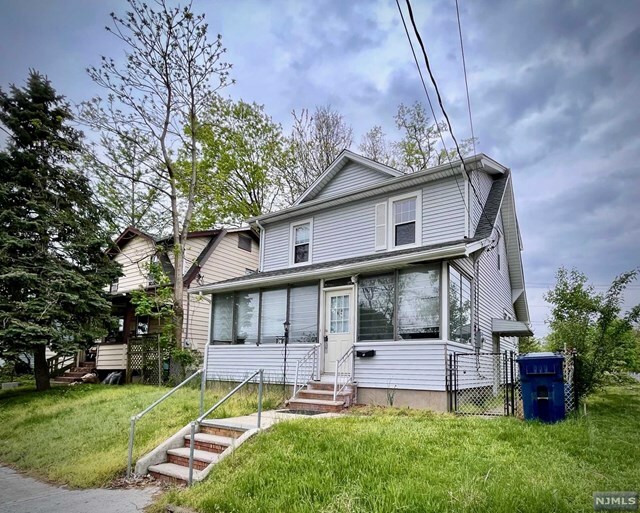 Property Photo:  30 Emerald Street  NJ 07601 