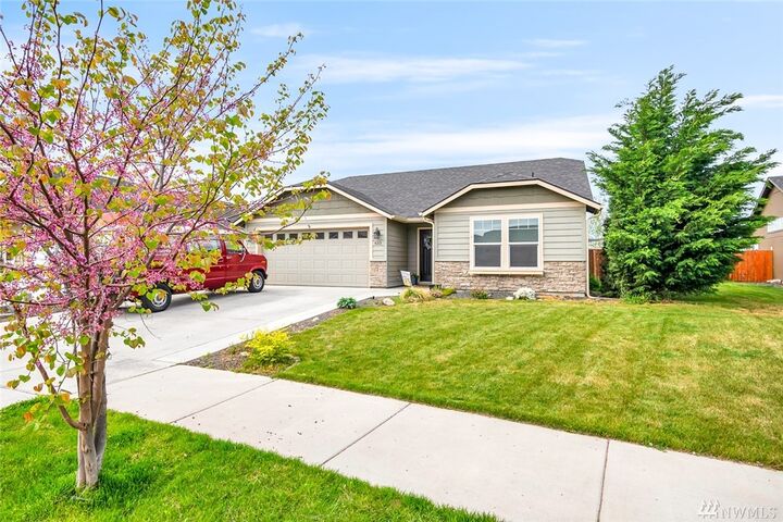 433 S Trillium Wy  Moses Lake WA 98837 photo