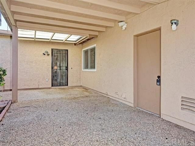 Property Photo:  4456 Kittiwake Way  CA 92057 