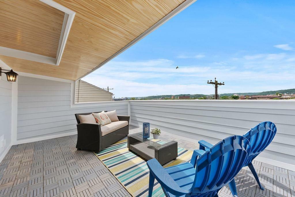 Property Photo: 406 Mohawk St OH 45214