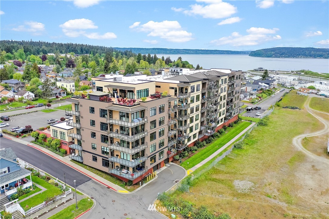 Property Photo:  5204 N Bennett Street 411  WA 98407 