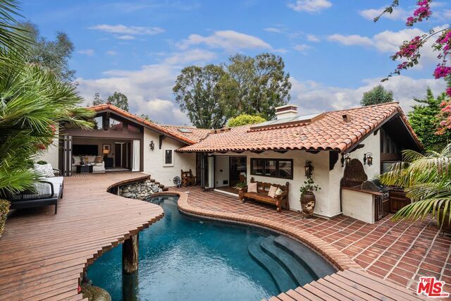 Property Photo: 12235 Paisley Ln CA 90049