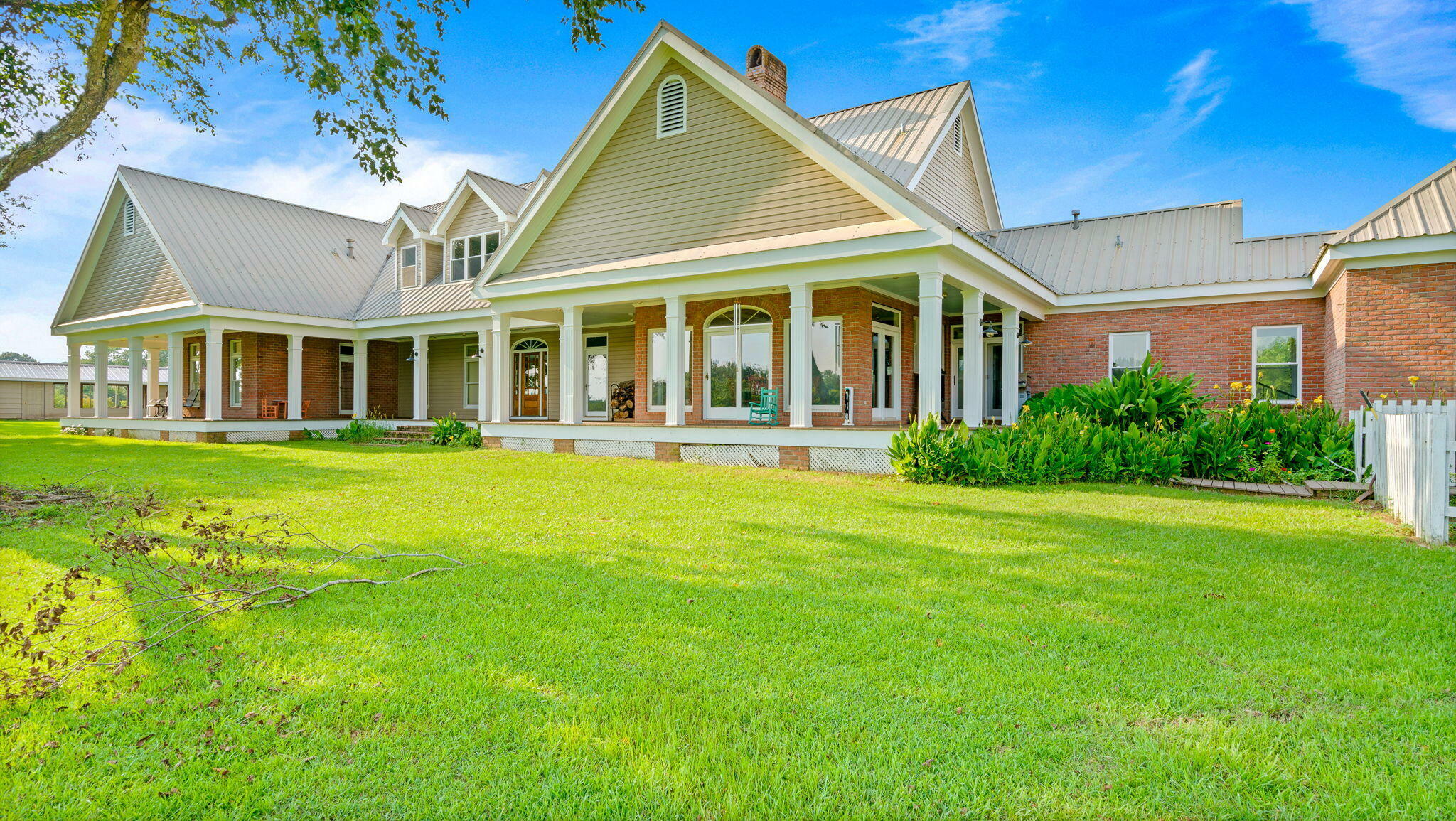 Property Photo:  628 Churchwell Rd.  MS 39401 