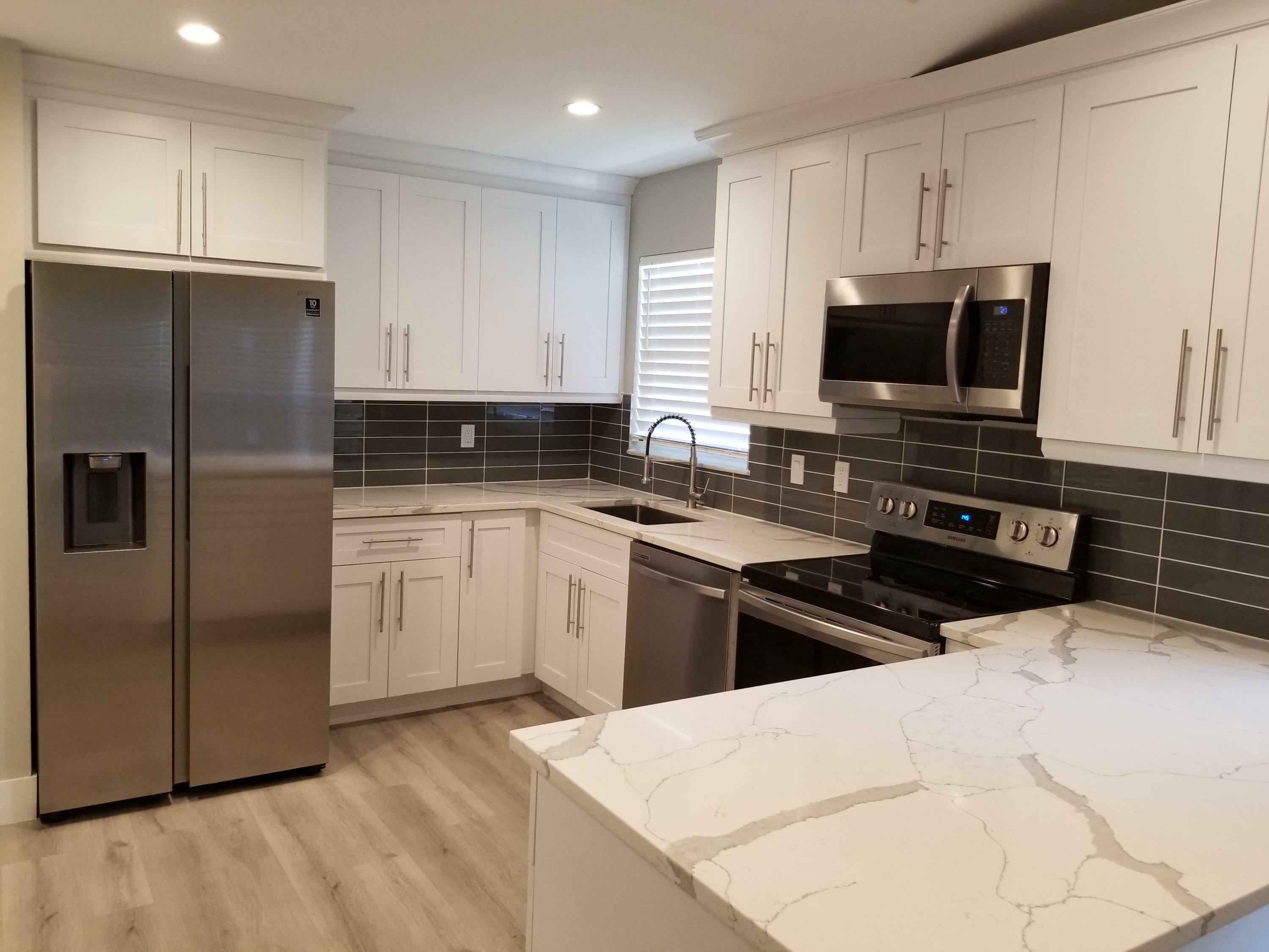 Property Photo: 8863 SE Hobe Ridge Avenue FL 33455