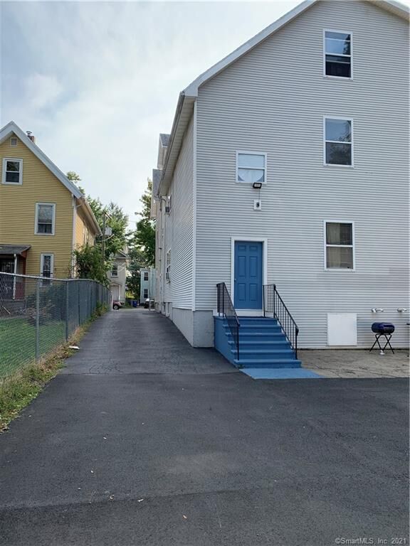 Property Photo:  77 Dickerman Street E  CT 06511 