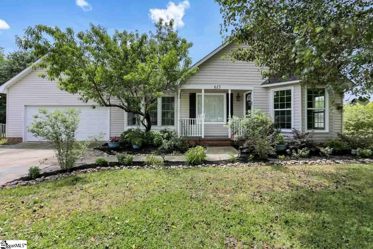 Property Photo:  613 Oak Valley Drive  SC 29681 