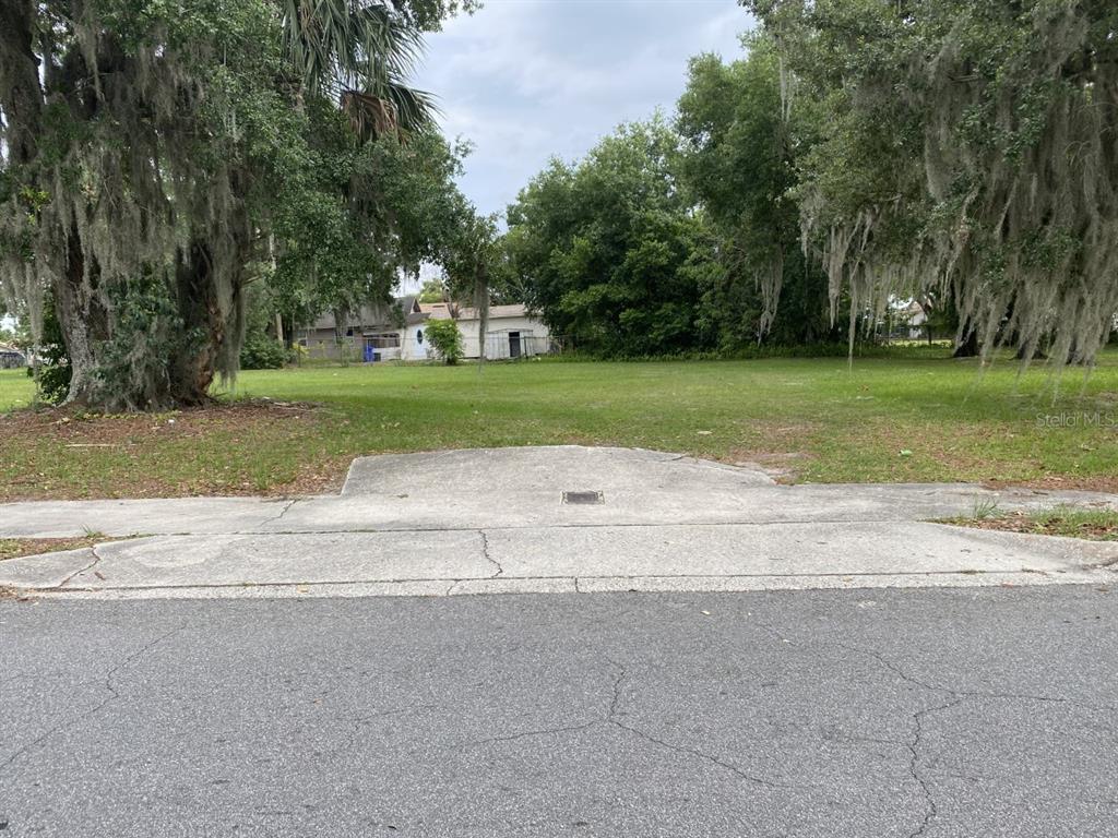 Property Photo: 812 Emma Street FL 33815