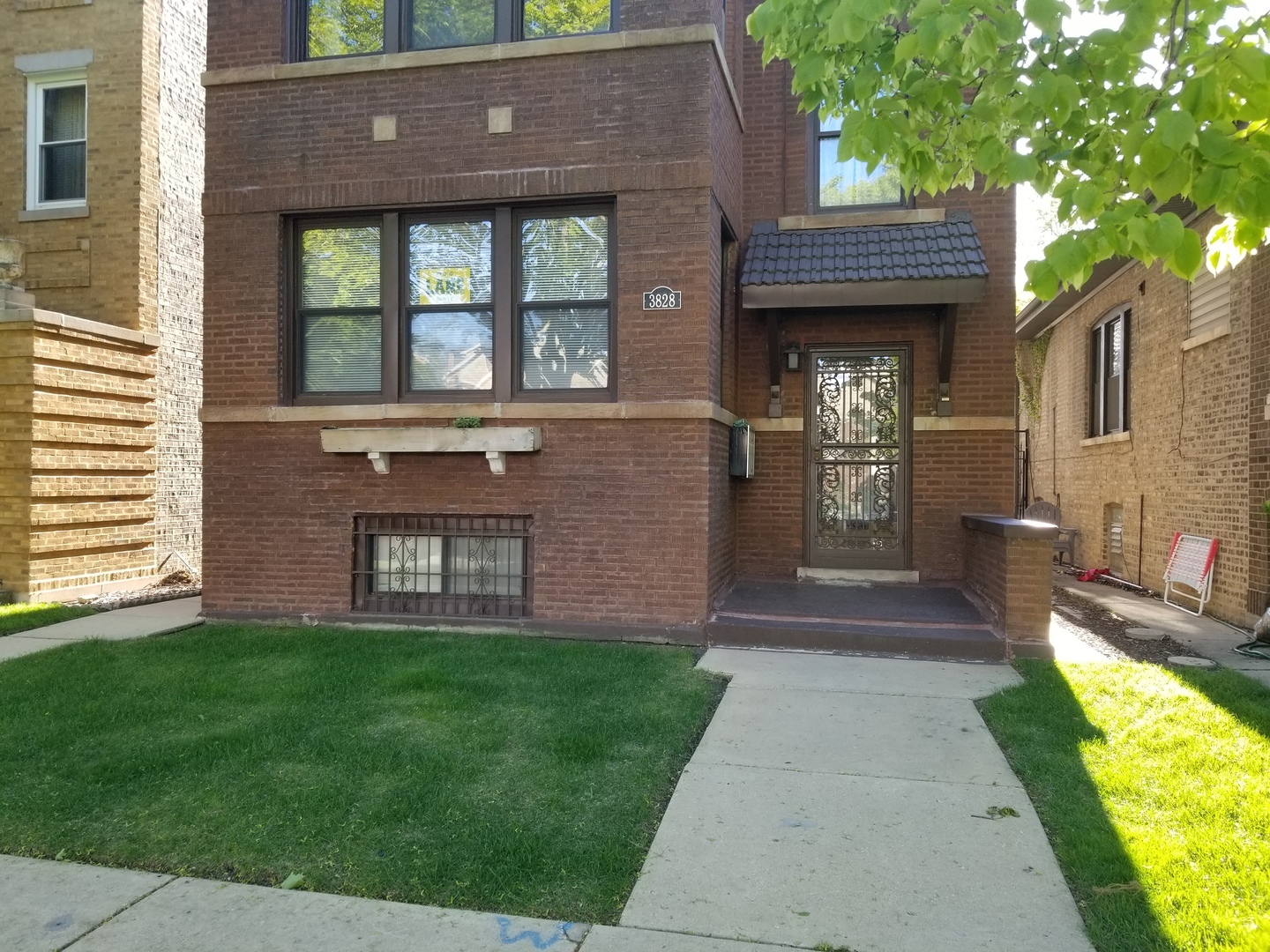 Property Photo:  3828 N Francisco Avenue Gn  IL 60618 