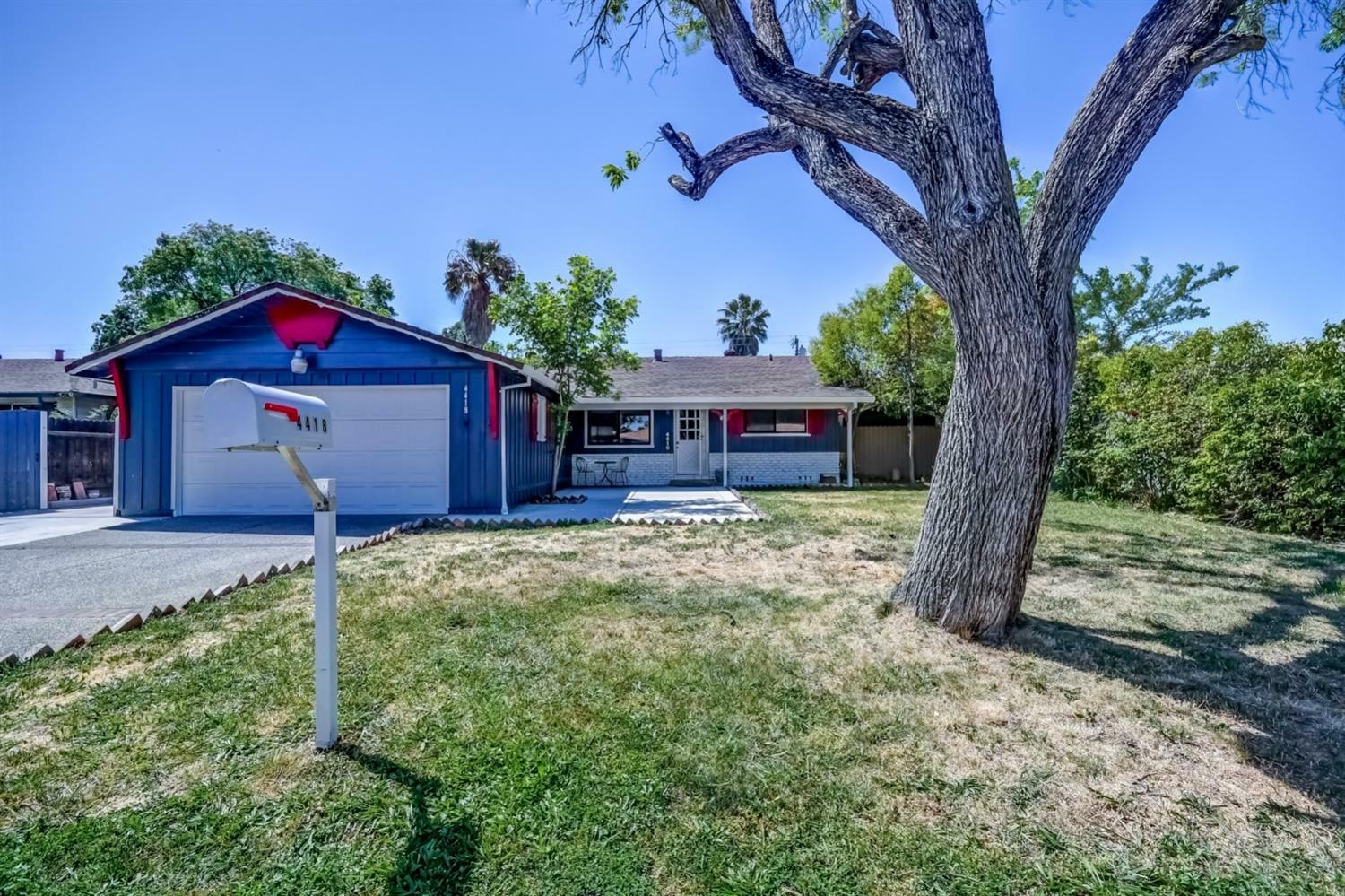 4418 Myrtle Avenue  Sacramento CA 95841 photo