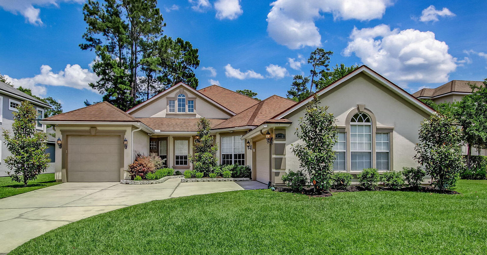 Property Photo: 2163 Autumn Cove Circle FL 32003