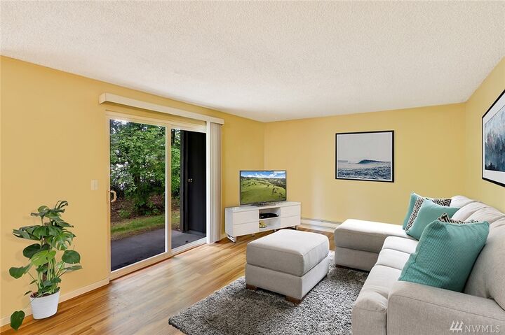 Property Photo: 4601 SW 320th St R-4 WA 98023