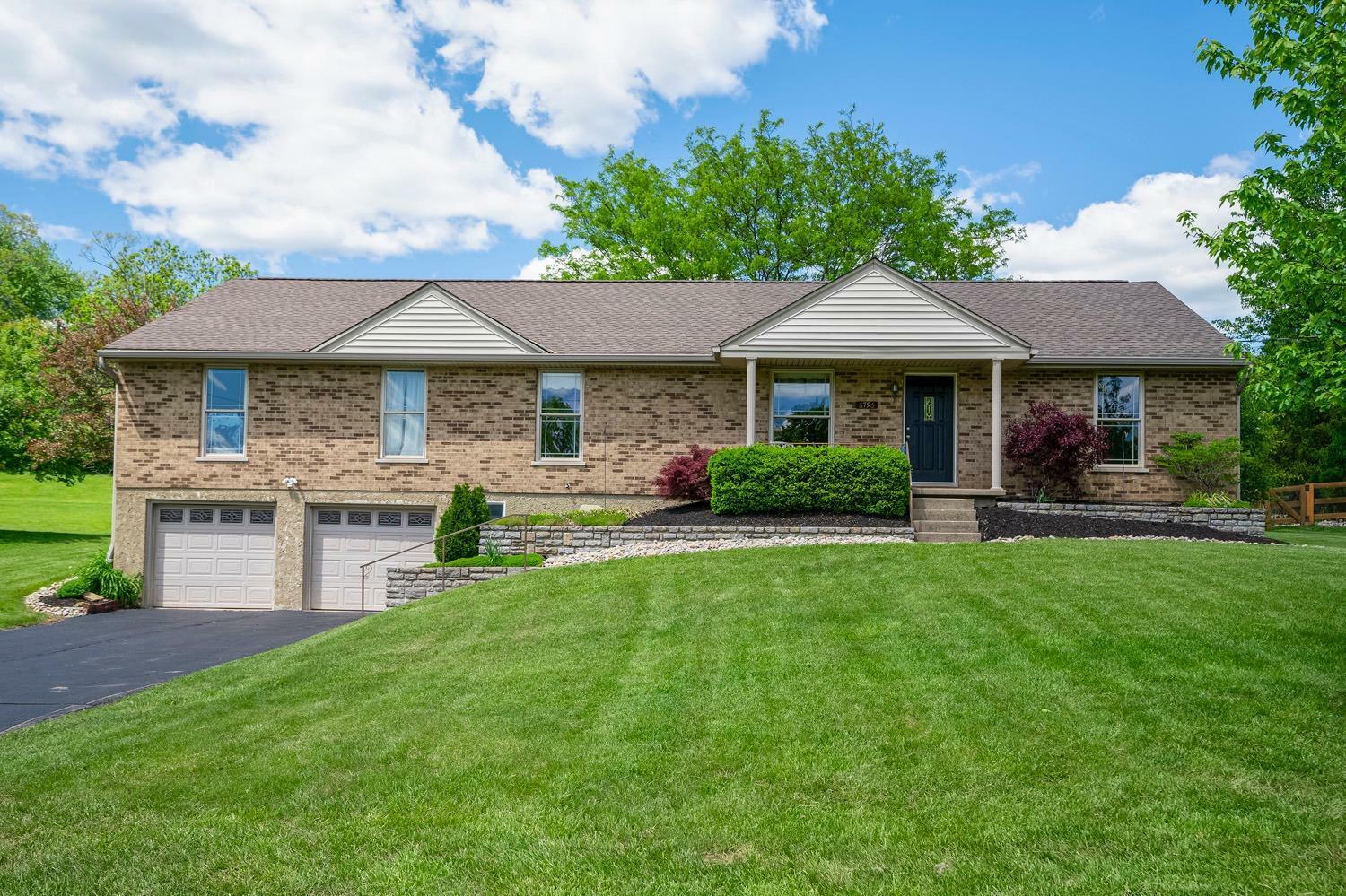 Property Photo: 6796 Perinwood Dr OH 45248