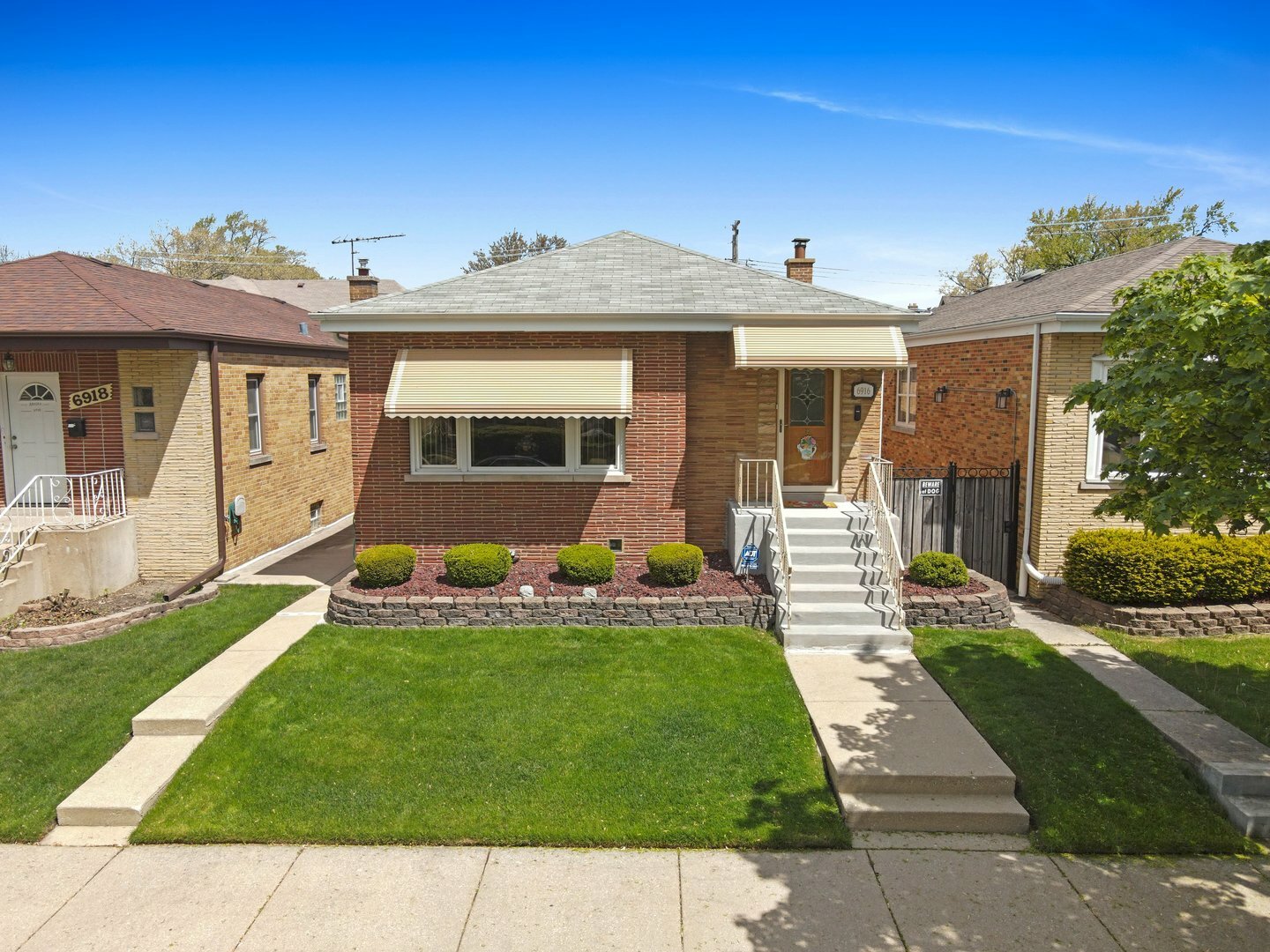 Property Photo:  6916 W Armitage Avenue  IL 60707 