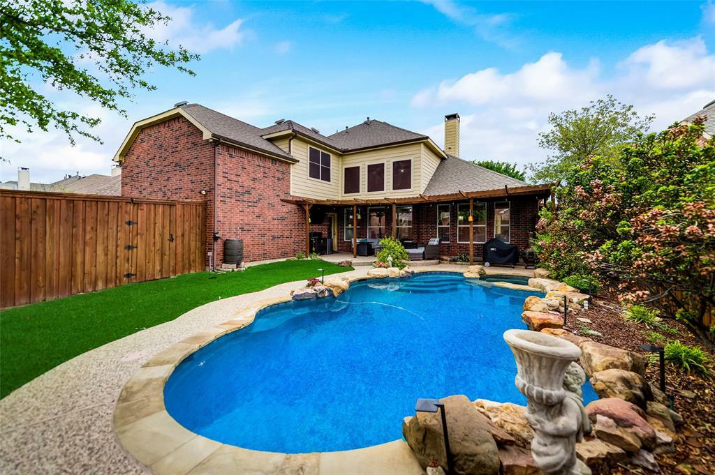 Property Photo:  1614 Clarke Springs Drive  TX 75002 