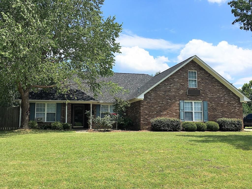 Property Photo:  Kari Dr.  SC 29154 