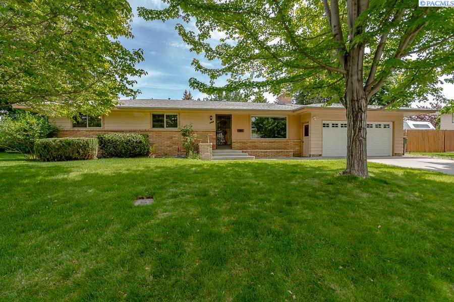Property Photo:  2068 Hudson Avenue  WA 99354 