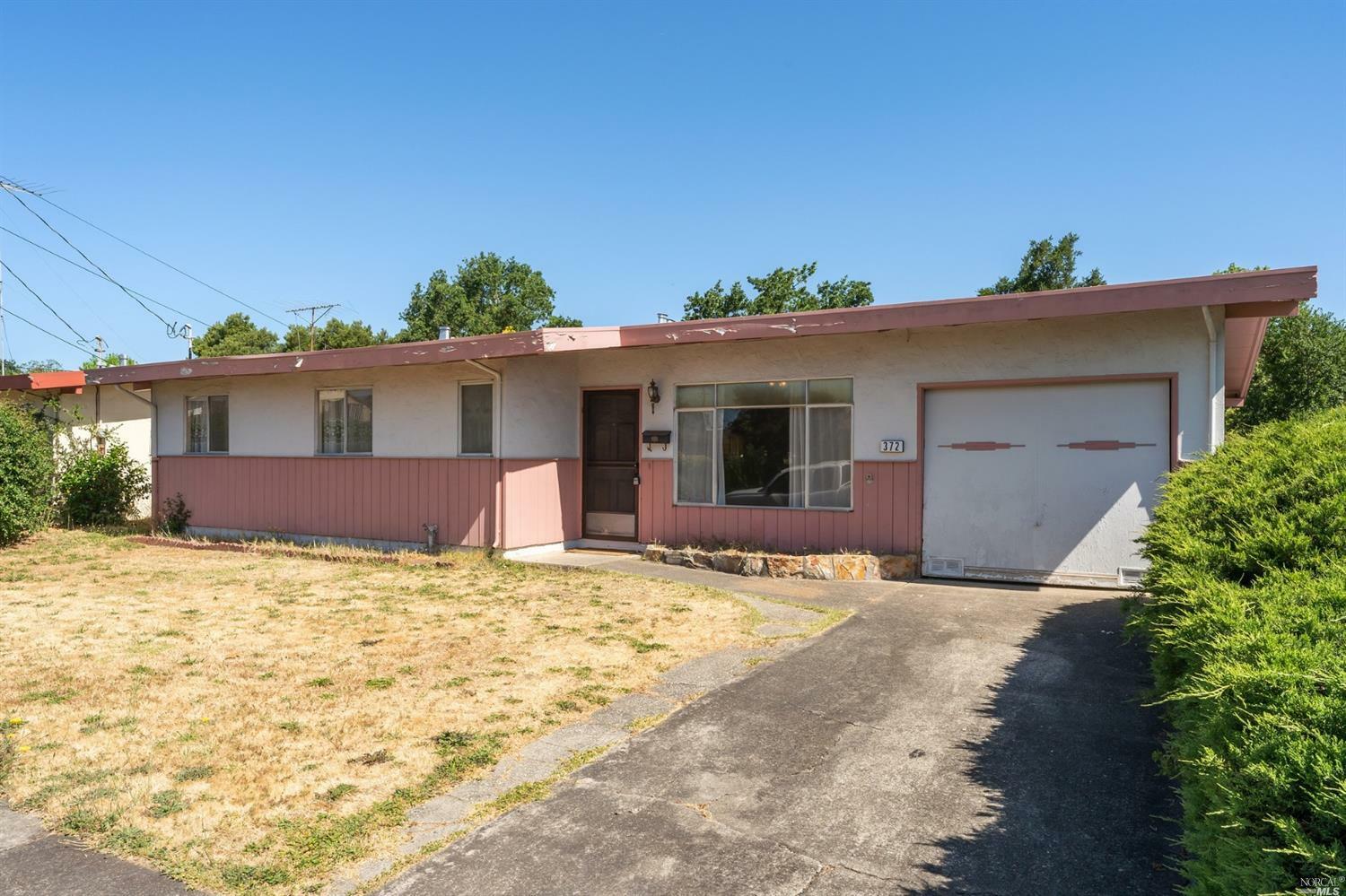 Property Photo:  372 Arroyo Way  CA 95476 