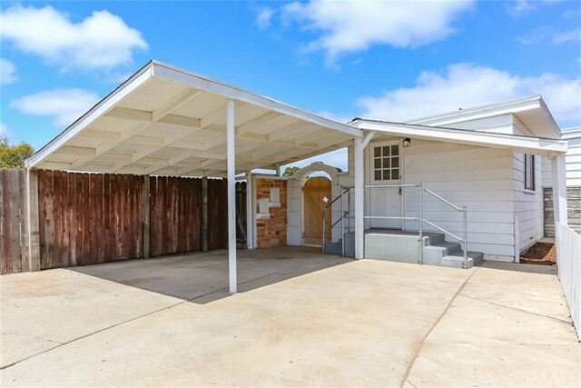 Property Photo:  701 E Las Flores Place  CA 93454 