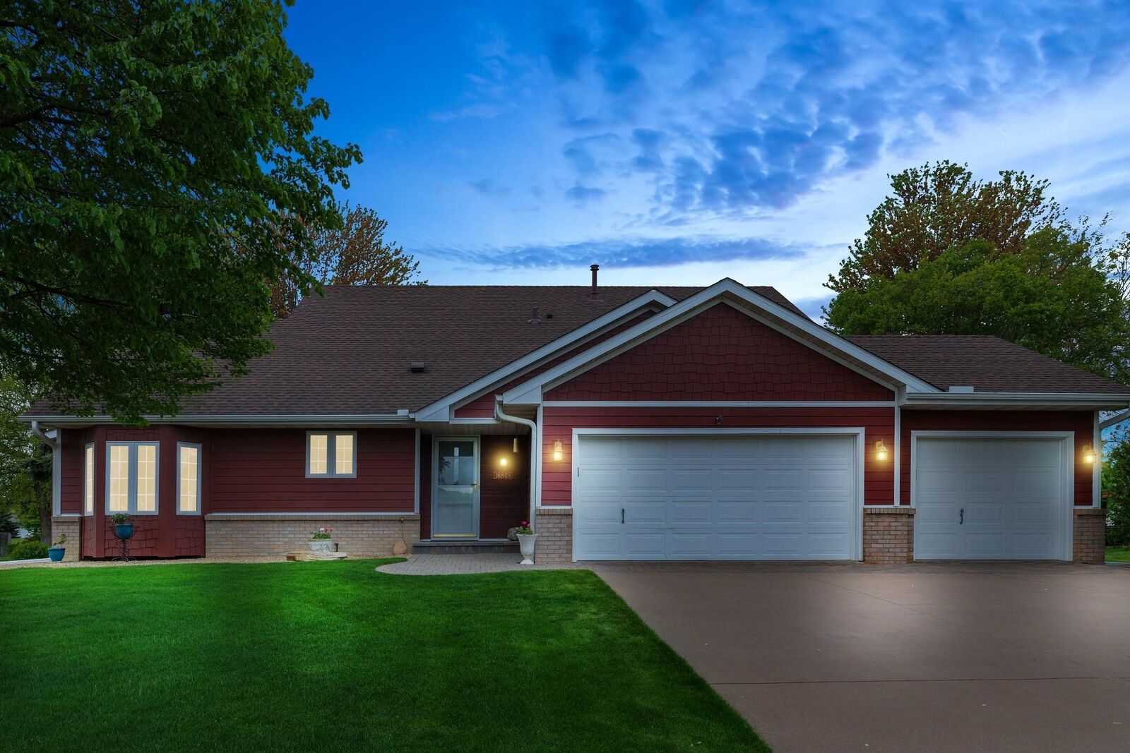 Property Photo:  16845 Firestone Path  MN 55024 