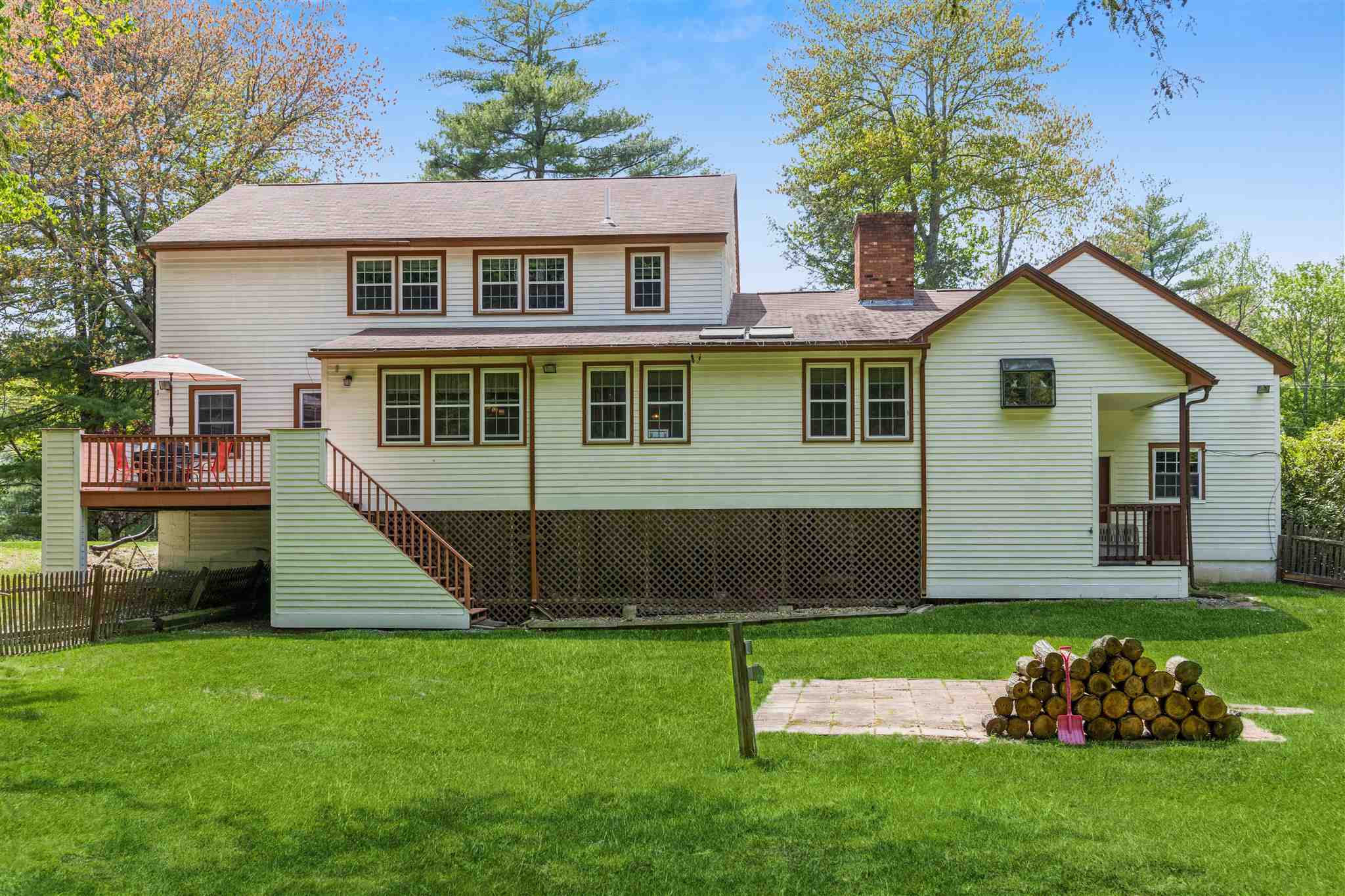 Property Photo:  20 Stephanie Drive  NH 03110 